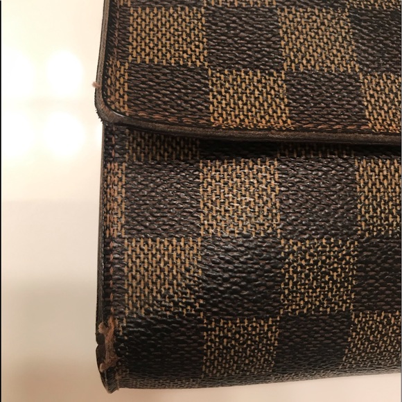 Authentic LV wallet - Picture 3 of 13